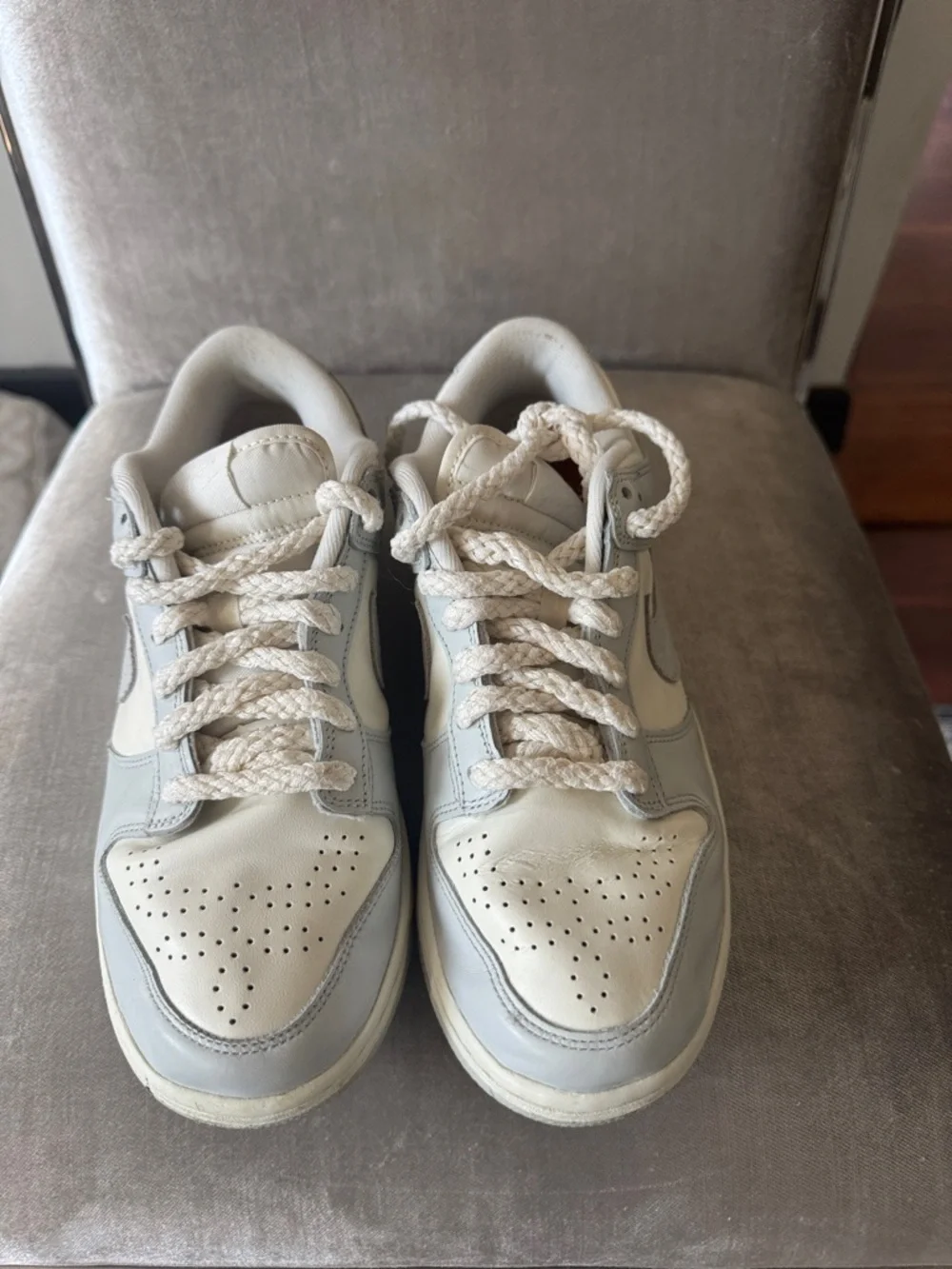 Nike Women’s Low-Top Sneakers in Light Gray and Cream - Picture 3 of 3